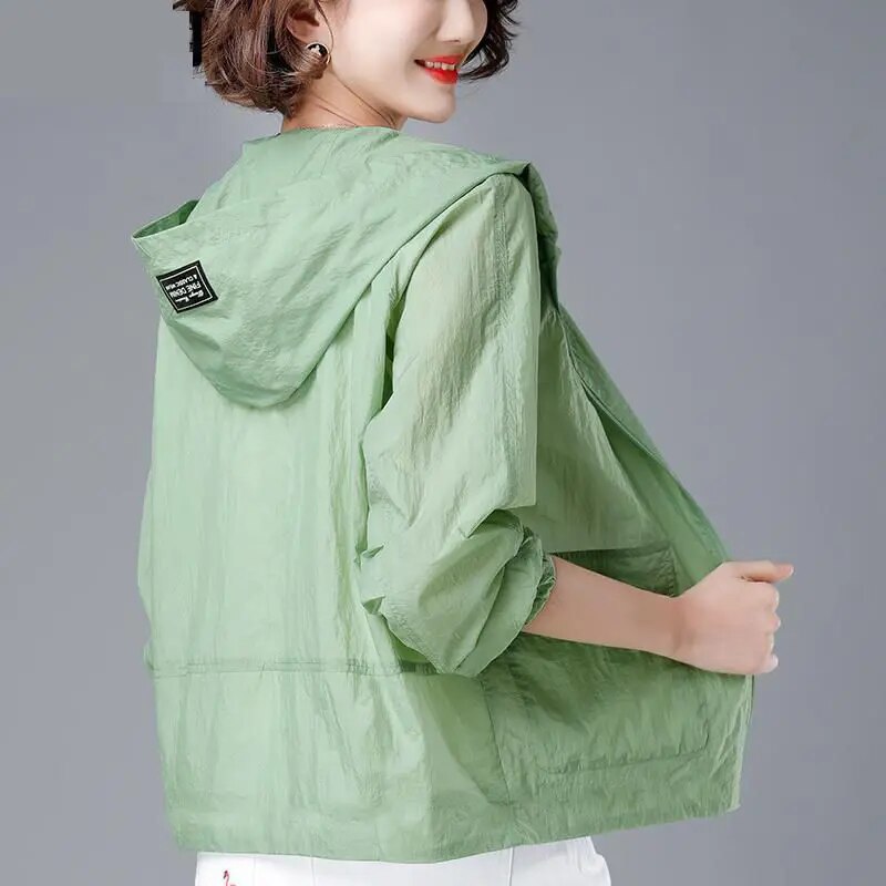 Women's Windproof Rain Jacket | With Hood 2
