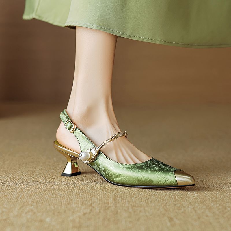 Olena | Savana Kitten Heels